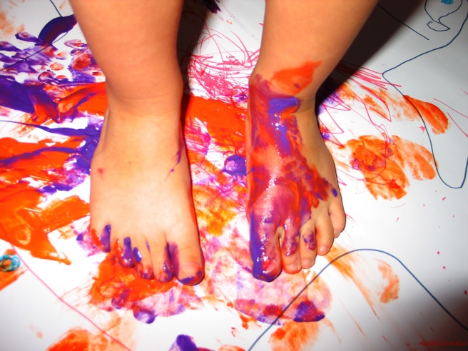 malowanie stopami